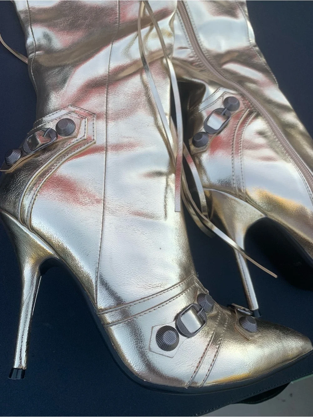 NWOT Metallic Gold High-Heel stiletto Knee Boots